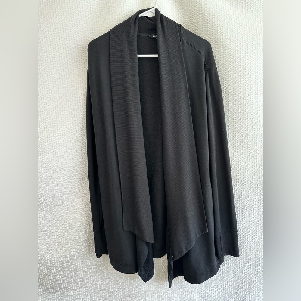 Athleta Pranayama Restore Wrap Cardigan Women’s Medium Black Open Front Sweater